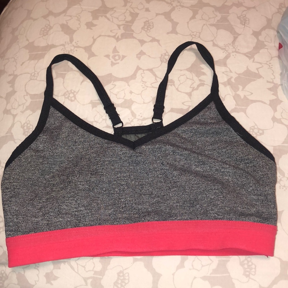 Sports bra